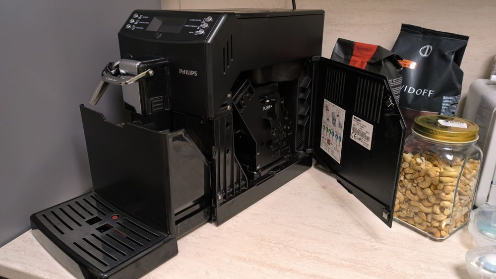 Кафеавтомат с капучинатор Philips HD8841/Saeco Minuto