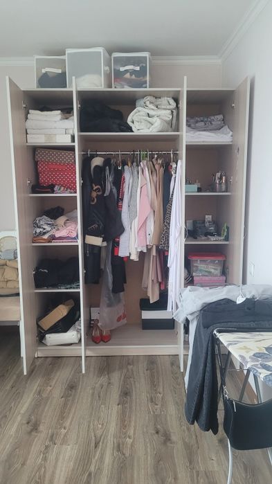 Шкафы продаю срочно