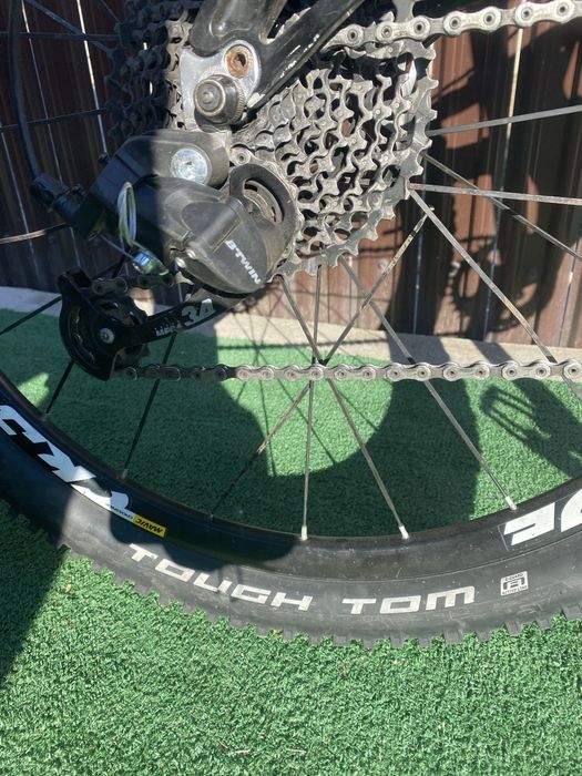 Bicicleta full suspension