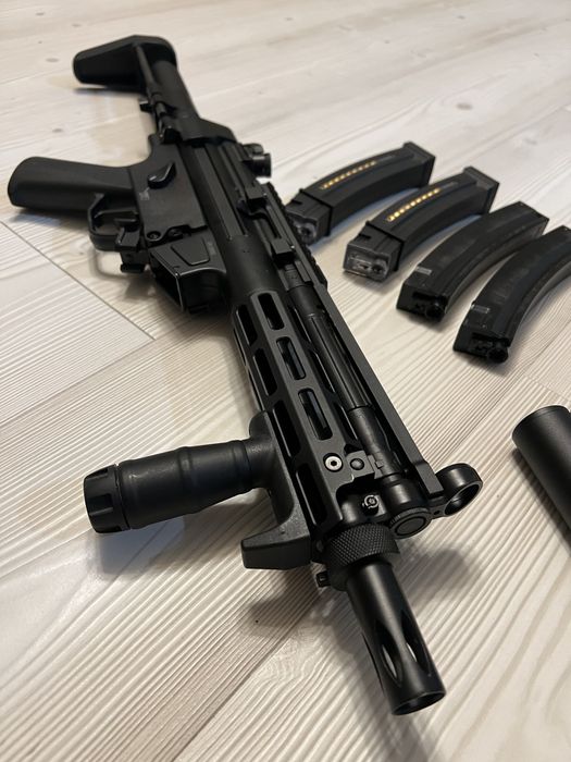 Arma Airsoft CYMA Plat. MP5 CM.041G upgraded version de vanzare