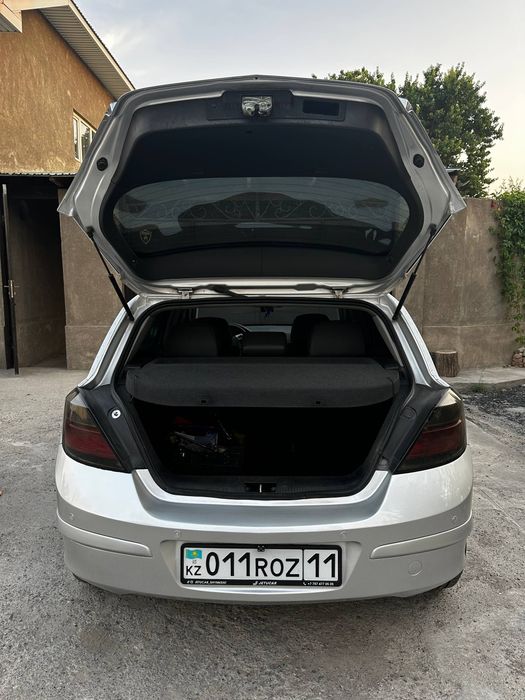 Opel Astra H 2006 год