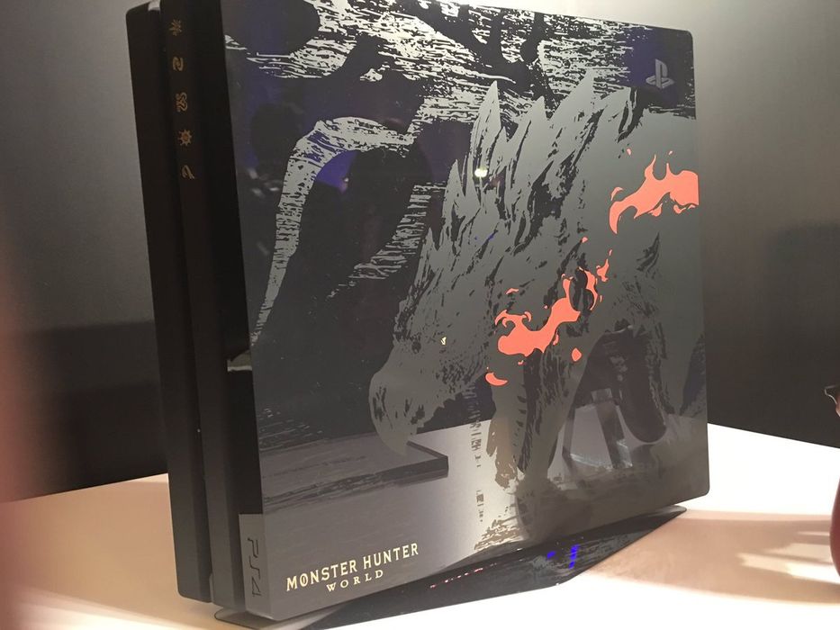 Playstation 4 PRO. { 4K } HDR. 1.TB  { MONSTER HUNTER } Limited.