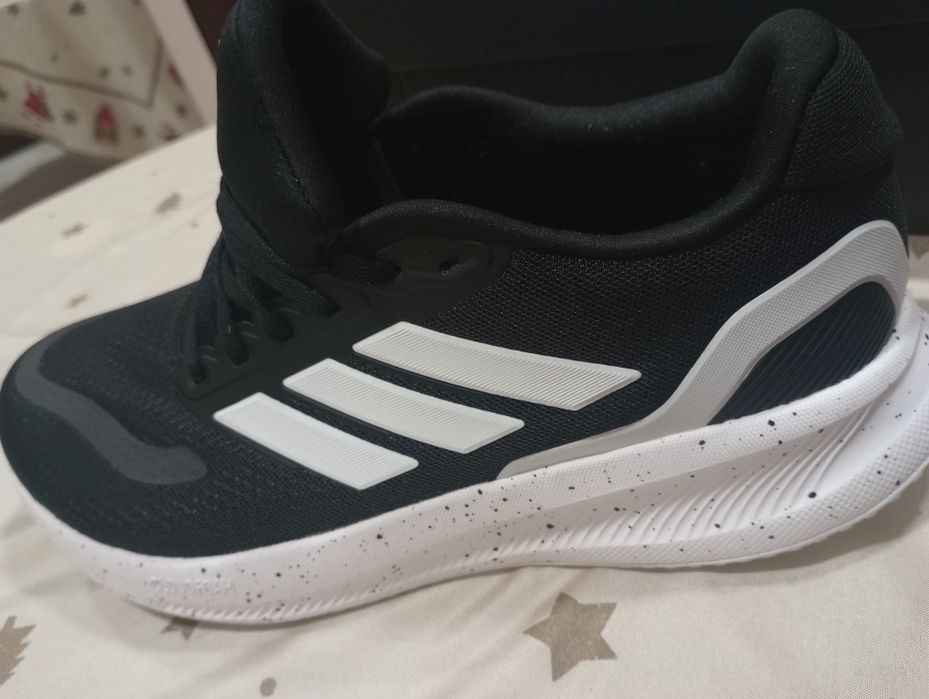 Оригинални маратонки