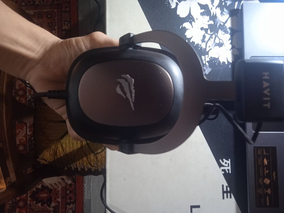 Продаю игровые наушники