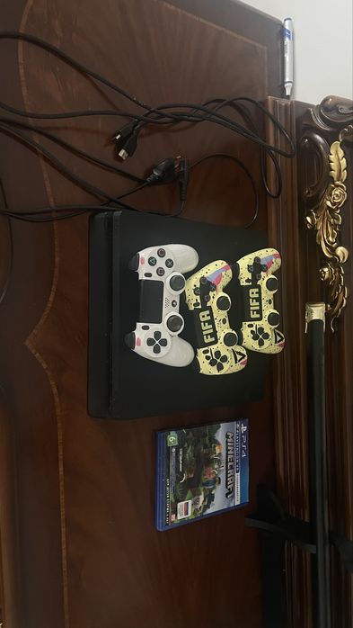 PlayStation 4 Slim