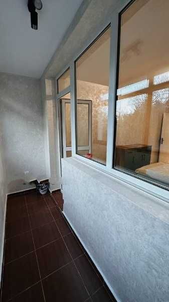 Продава се Двустаен апартамент в Бургас, Лазур - 61 кв.м за 2753 €/кв.м - Снимка #2