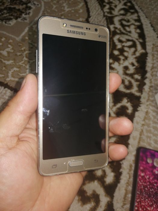 Продам Самсунг J2 прайм