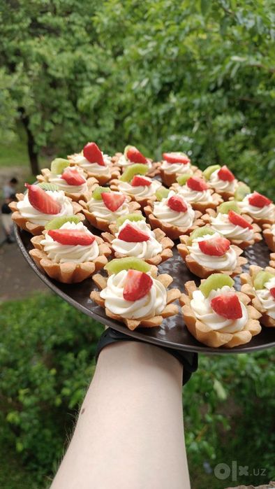 Tort somsa salat pirojniylarga marosimlarga buyurtma olamiz