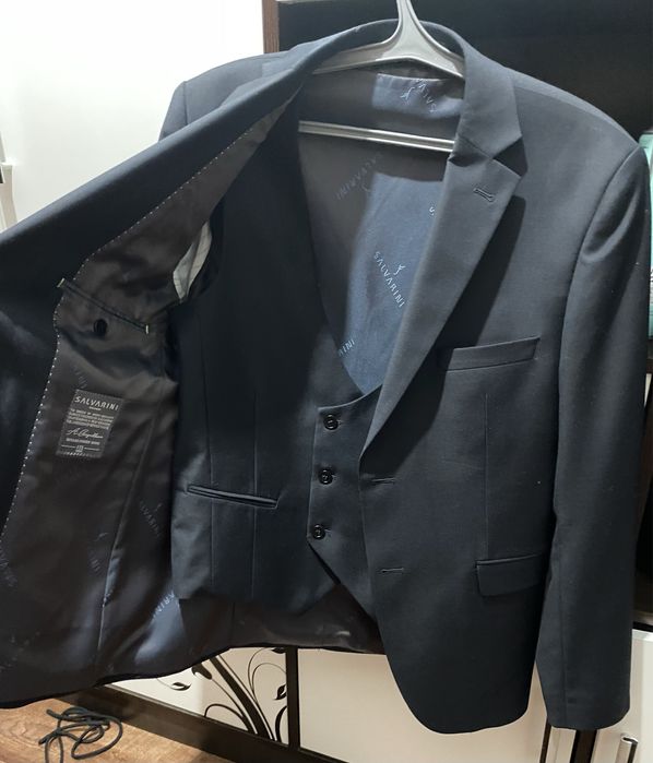 Salvarini тройка костюм