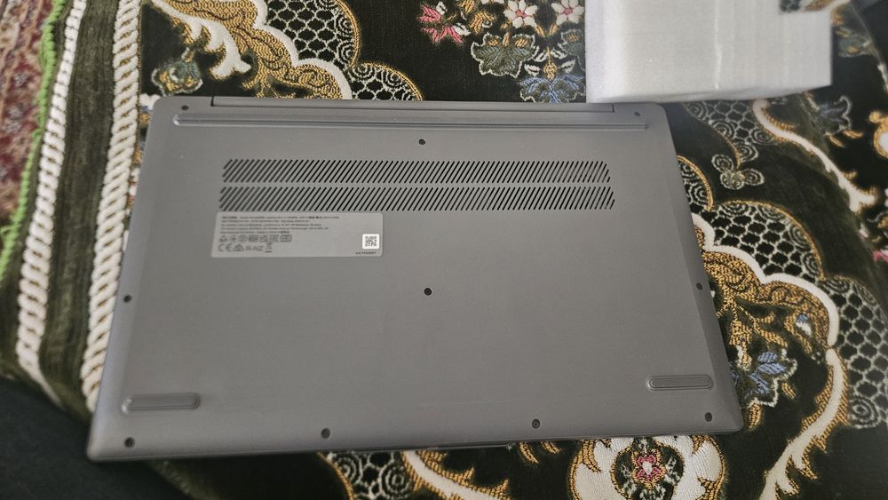 Laptop Lenovo ideala slim3