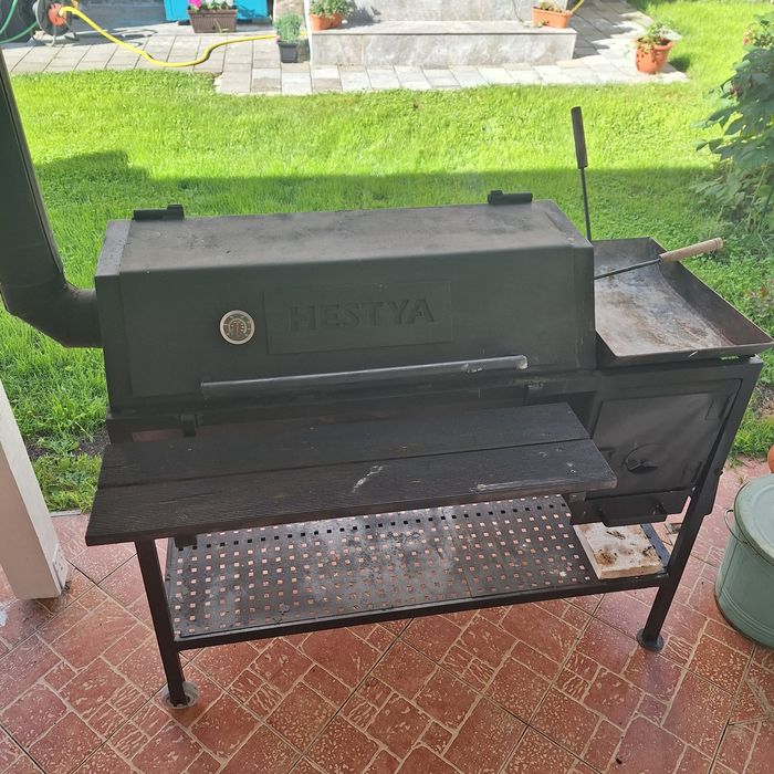 Gratar/BBQ Hestya