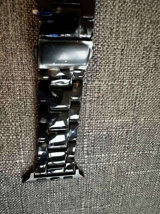 Верижки за Apple Watch 8