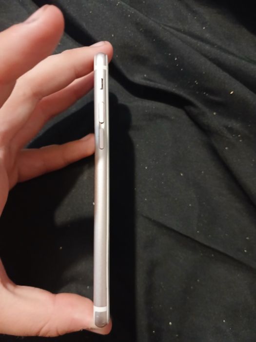 Продам айфон 6с на запчасти