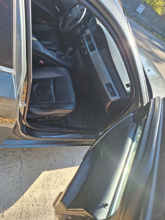 Vând sau schimb bmw e60 2.5d
