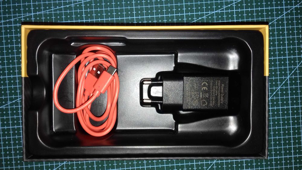 Telefon mobil iHunt Titan P10000 ULTRA