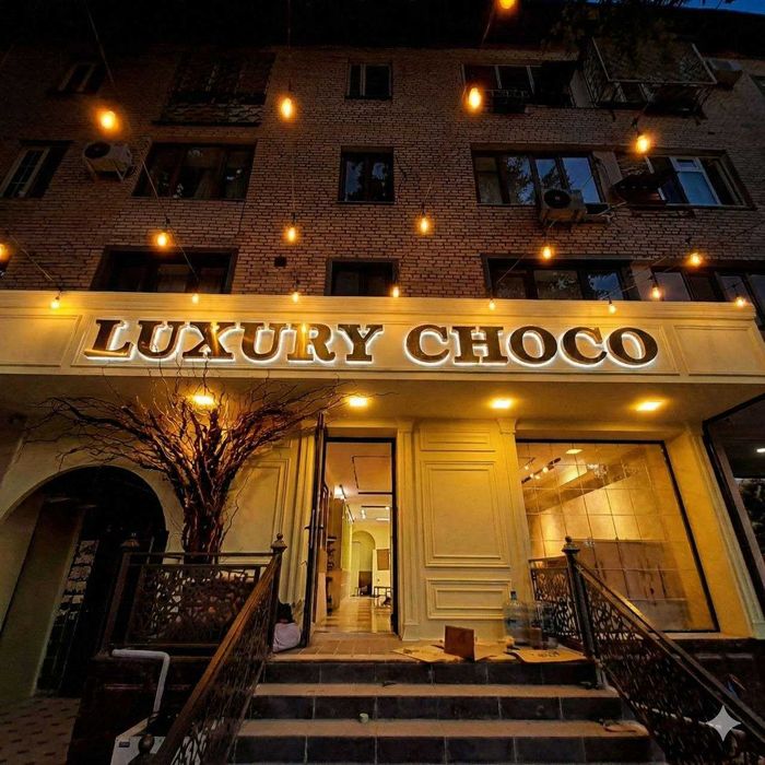 Yonuvchi hajmli harflar | Reklama Shayxontohur, Наружная реклама буква