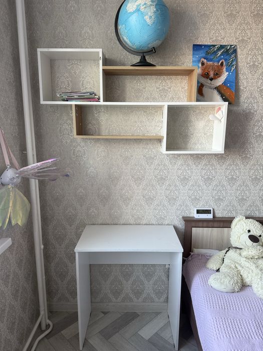 Книжная полка от Икеи