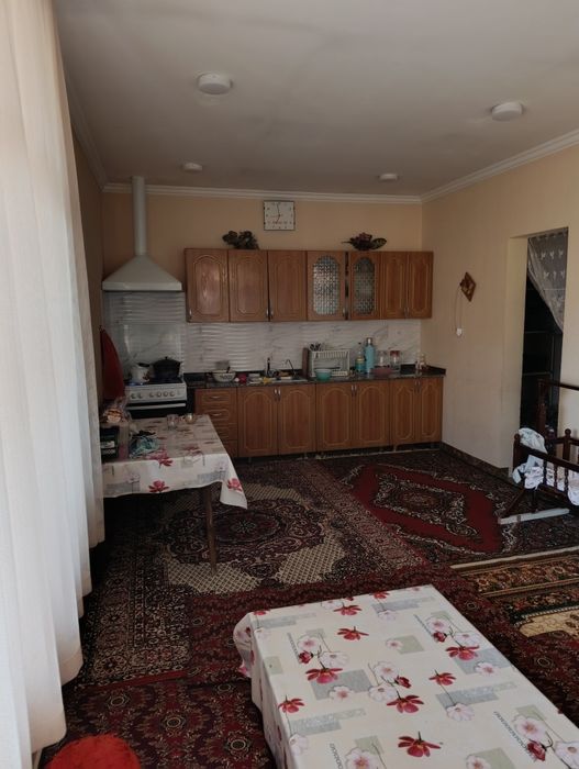 Zangiota tumani Ramadan nasosniy 12 sotix uy 6 xona