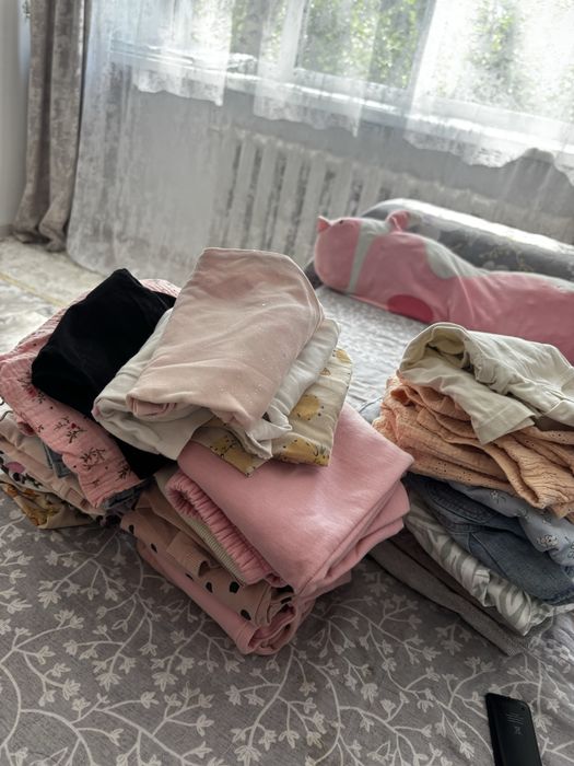 Срочно отдам бесплатно, вещи на девочку 2-3 года