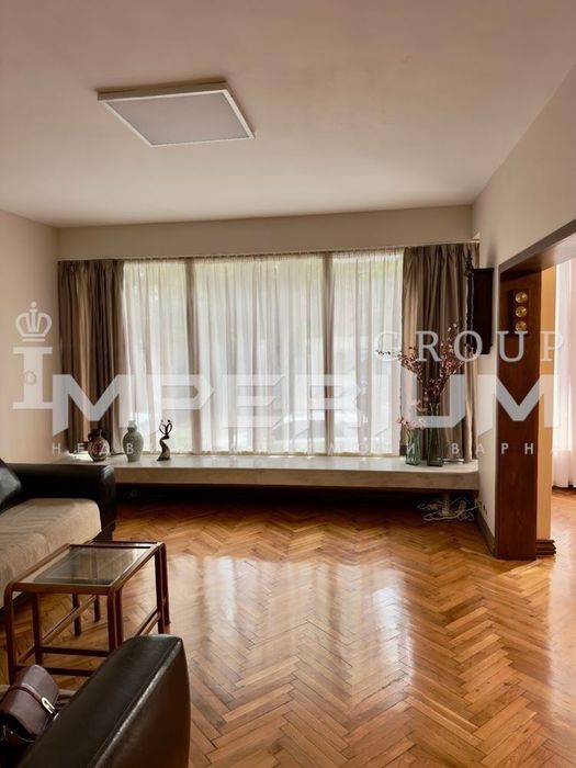 Дава се под наем Тристаен апартамент в Варна, Център - 110 кв.м за 750 € - Снимка #3