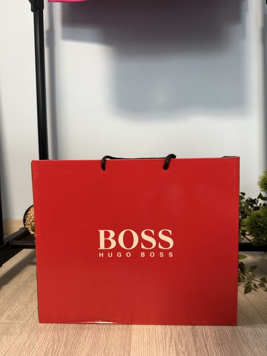 Луксозен комплект хавлии HUGO BOSS + Подаръчна  кутия