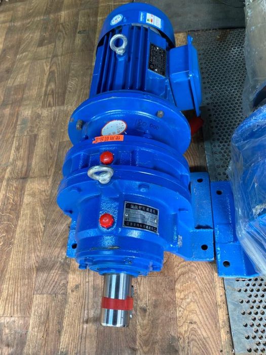 Электродвигатель редуктор