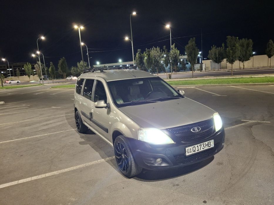 Lada largus reno