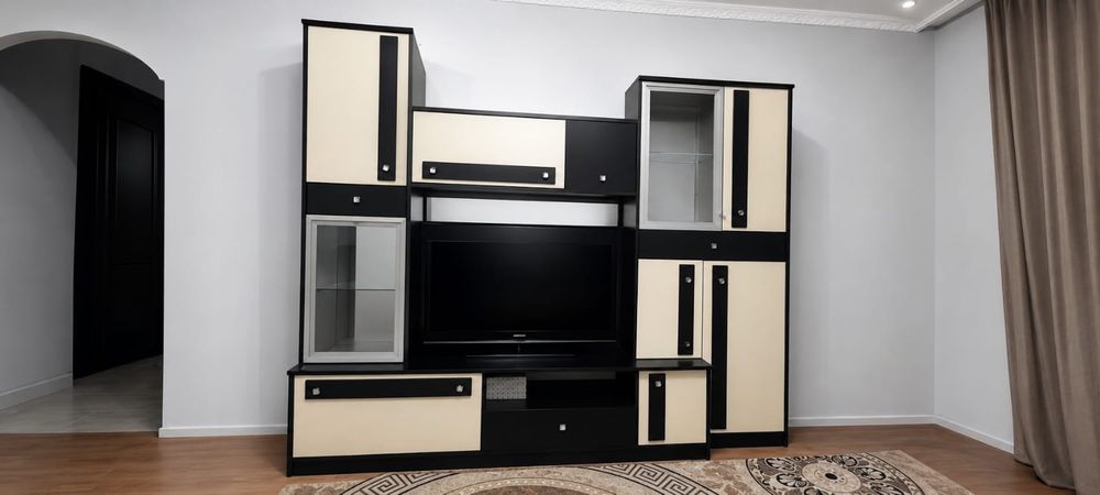 Срочно продаётся сервант