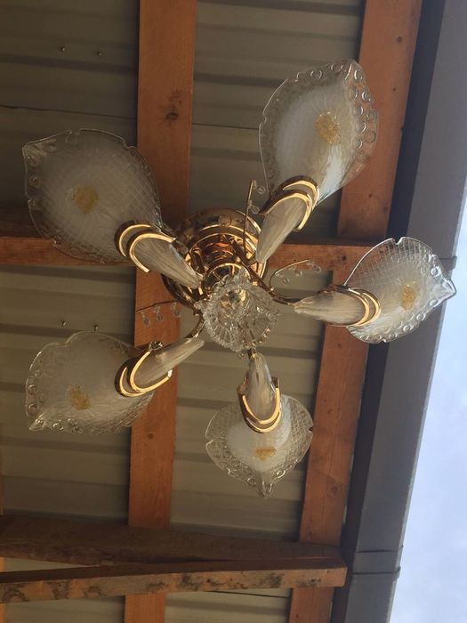 Распродажа люстр. Люстра сотилади.