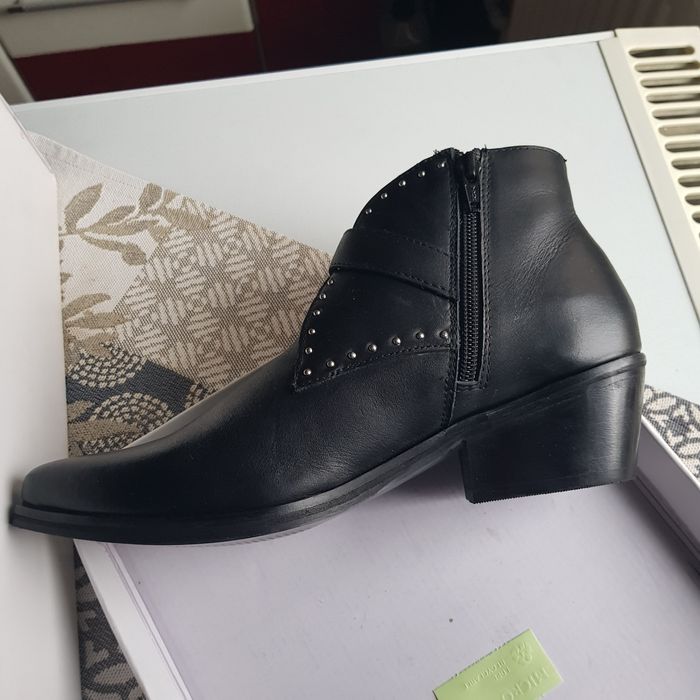 Ghete dama, marime 39