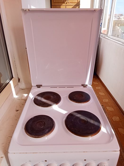 Электрическая плита