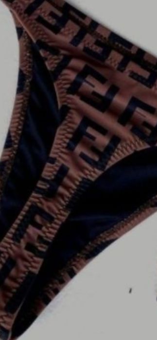 Costum de baie chilot tanga Gucci,   Fend*, Louis Vuitton