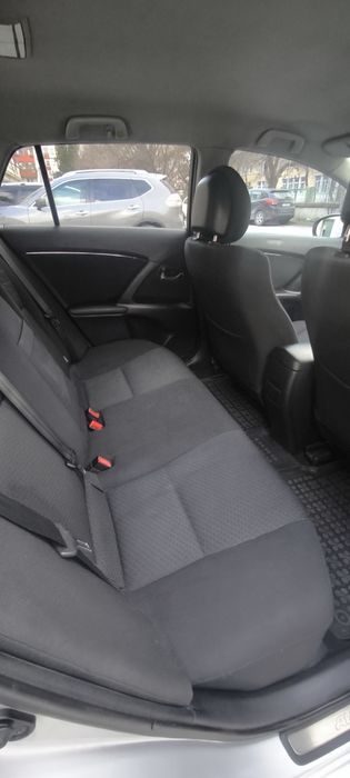 Toyota avensis 2009 г. 2.2 дизел-комби