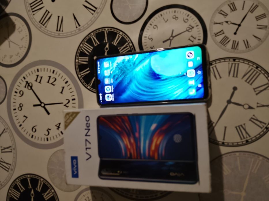 Продам телефон Vivo V17 Neo
