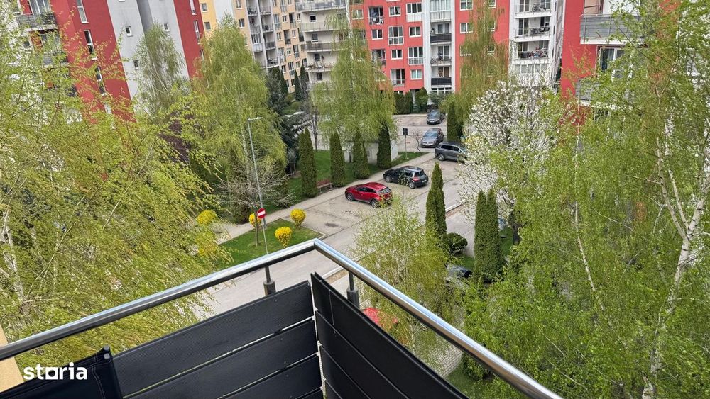 Apartament total decomandat 2 camere cu balcon deschis în Avangarden3