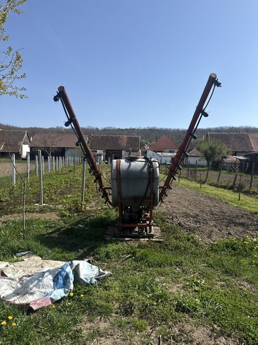 Tractor Universal 650