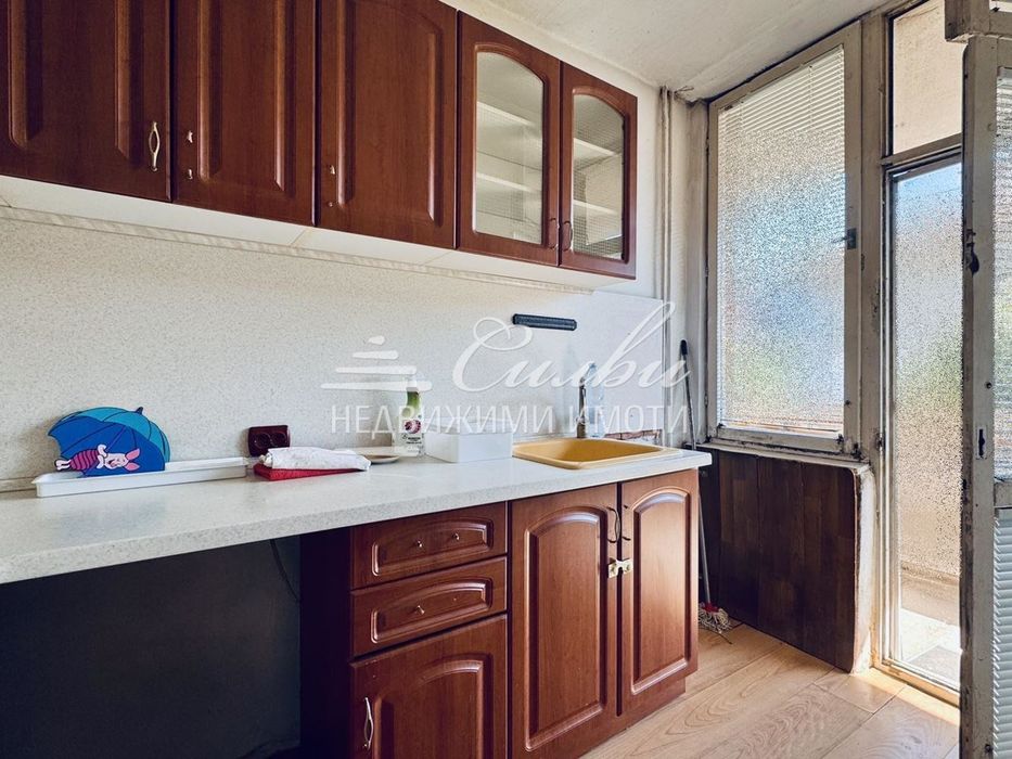 Продава се Едностаен апартамент в Шумен, Център - 40 кв.м за 1975 €/кв.м - Снимка #2