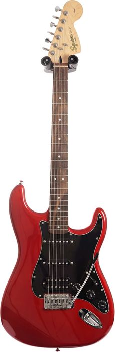 электрогитара Squire Stratocaster красная