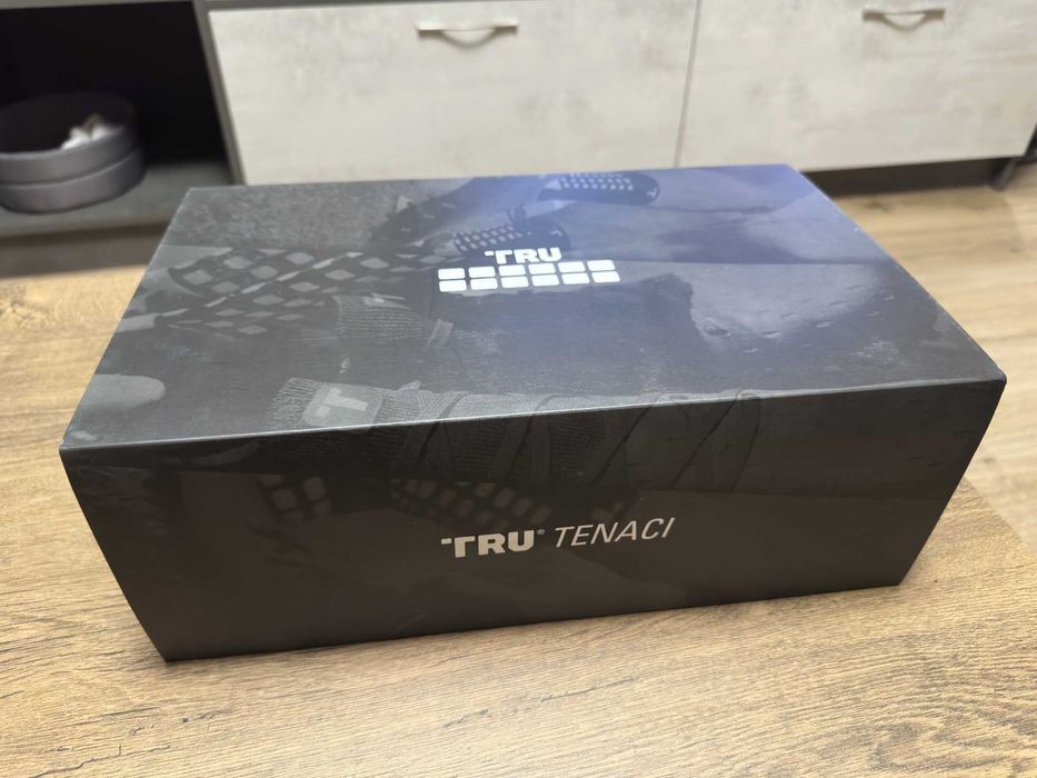 TRU TENACI FG Футболни Бутонки 42.5 номер