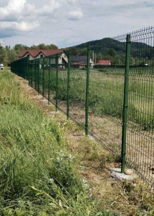 Executam garduri și porți la comanda clientului