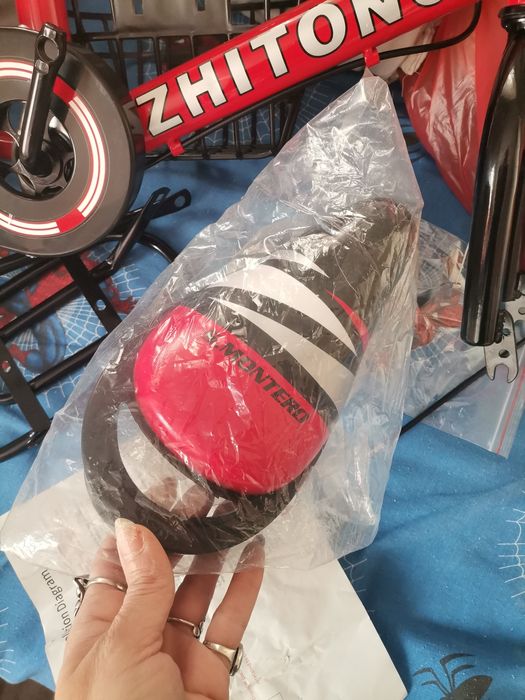 Детски велосипед с тренировъчни колела