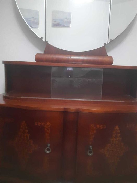 Vand oglinda cu dulap din lemn masiv-stare foarte buna