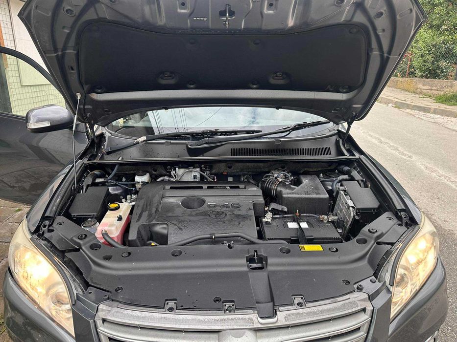 НА  ЧАСТИ Toyota Rav4 2.2 D-4D 150к.с 2012г Facelift !!