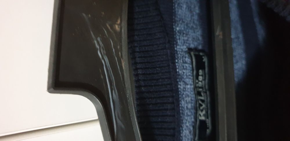 3 мъжки пуловера и карирана риза Кенвело