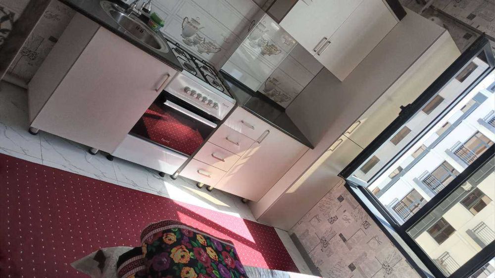 Срочо сдаю  квартиру Смарт сити