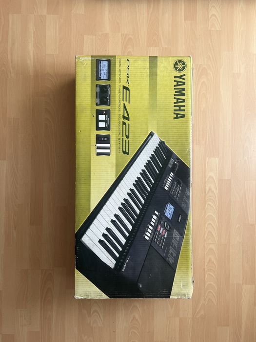 Orga Yamaha PSR-E423 + stativ BSX + cutie – complet funcțională
