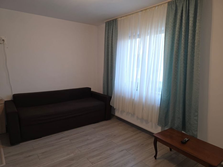 Garsoniera micuta dar cocheta in bloc nou in Trivake City