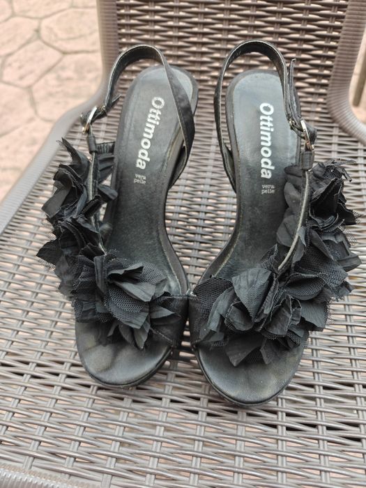 Sandale cu toc, dama