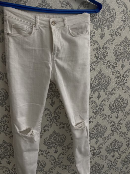 Джинсы женские