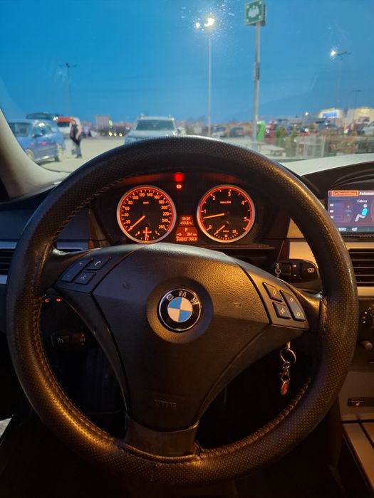 Vând BMW e60 525d